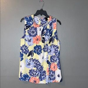 Ann Taylor floral sleeveless blouse size L